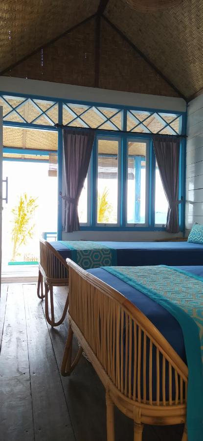 Moyo Island Resort Extérieur photo