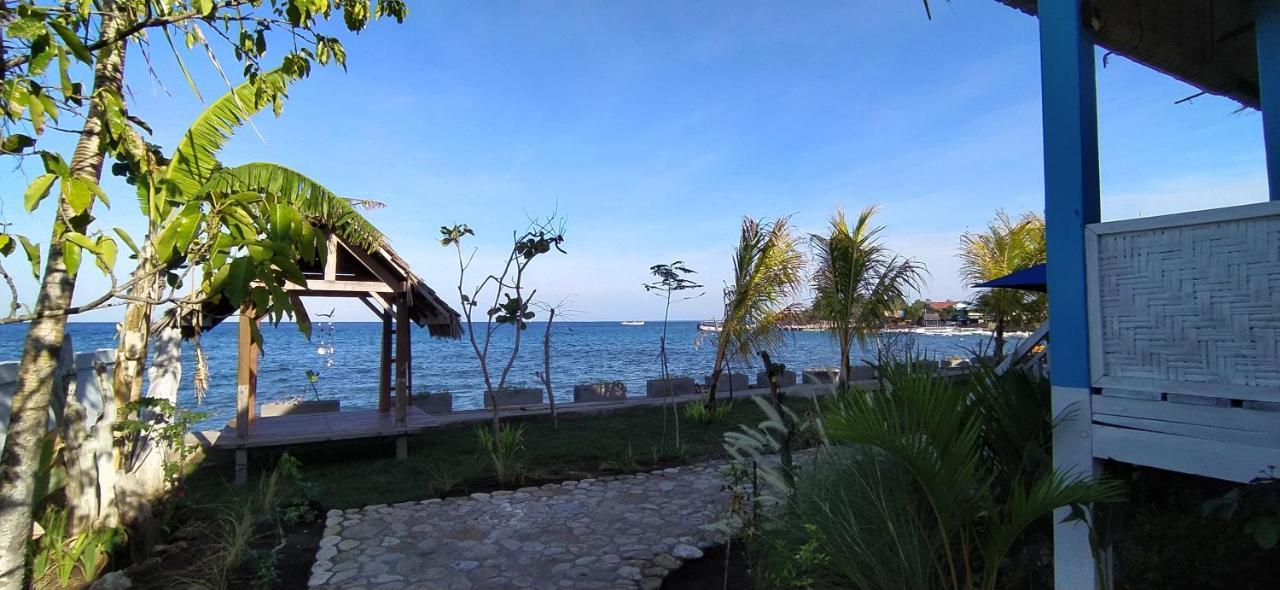 Moyo Island Resort Extérieur photo