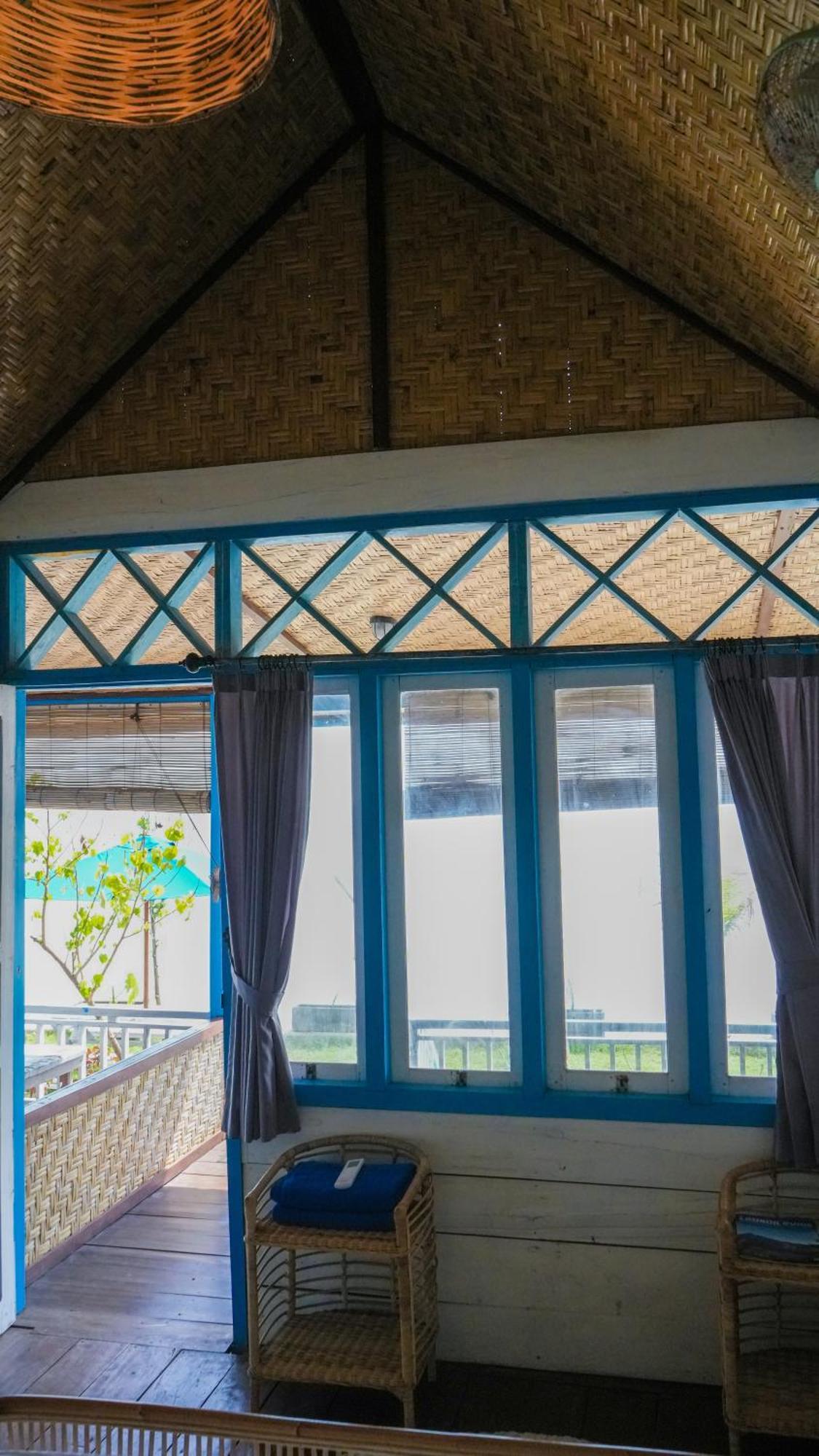 Moyo Island Resort Extérieur photo